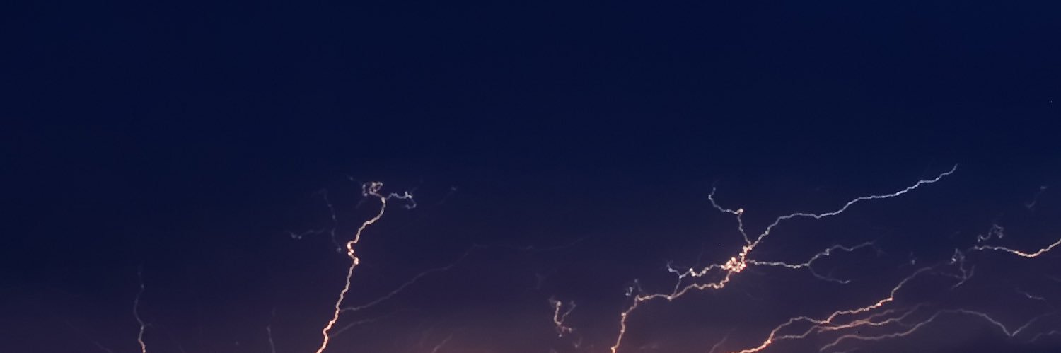____julietta's profile banner image
