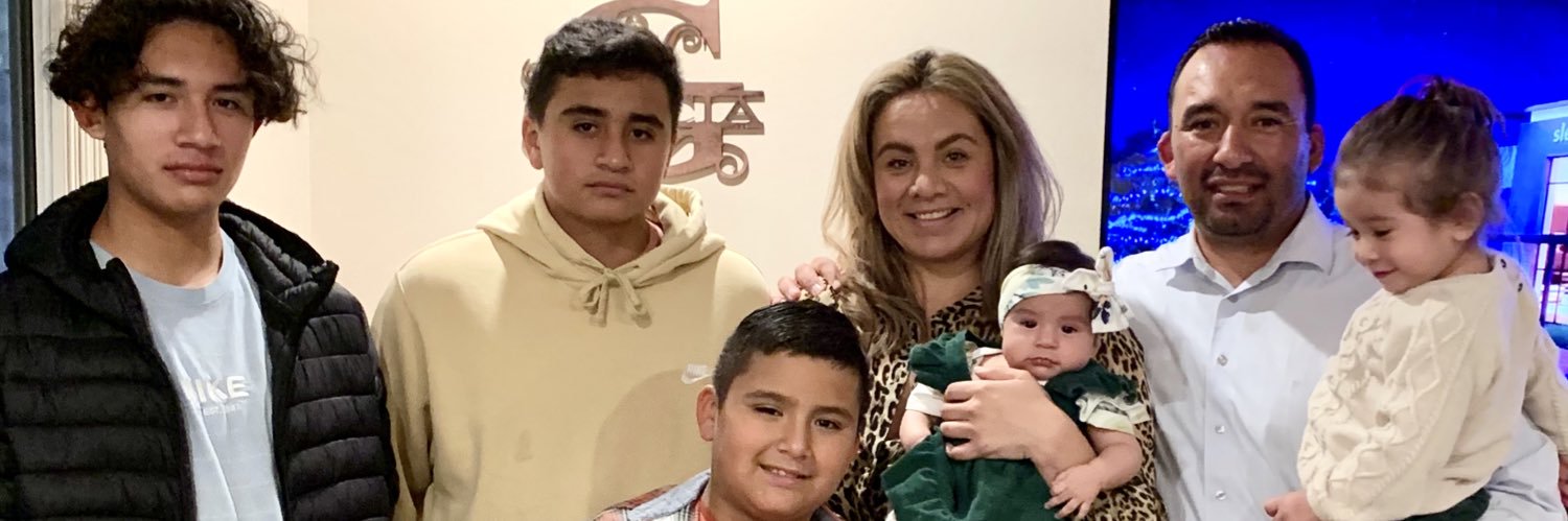 gomezbronathan_basebplushoops banner