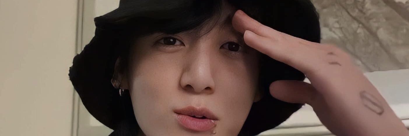 พิทิ่ (ꪜ) banner