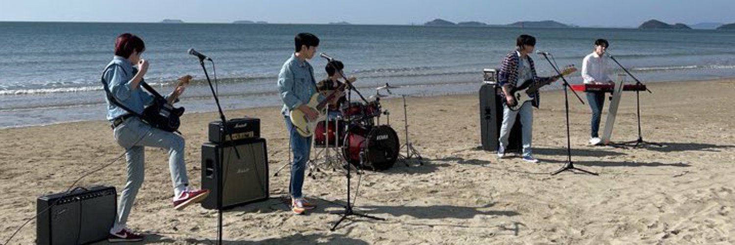 박성진 on Twitter: “내가 어떻게든 연락한다 했지 ㅋㅋㅋㅋㅋㅋ 저 계정은 너무 컨셉충이라 이걸로 소통하자