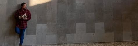 R. de la Lanza banner