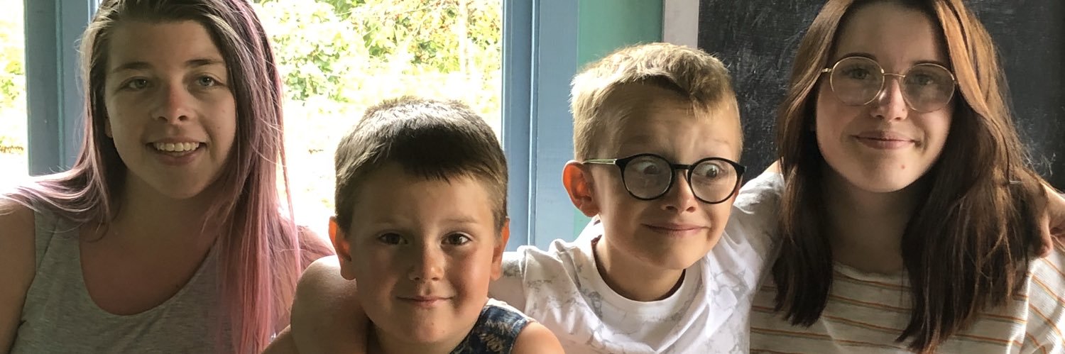 glitteruk7's profile banner image