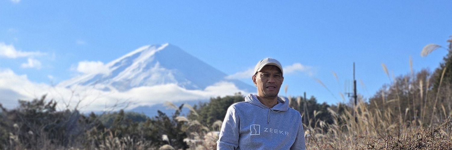 VTchai's profile banner image