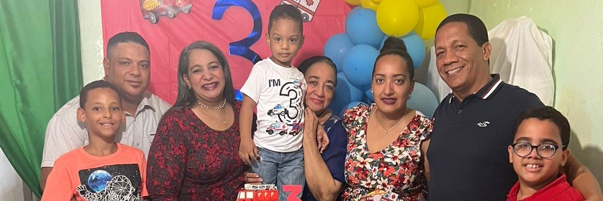 yriveraa's profile banner image