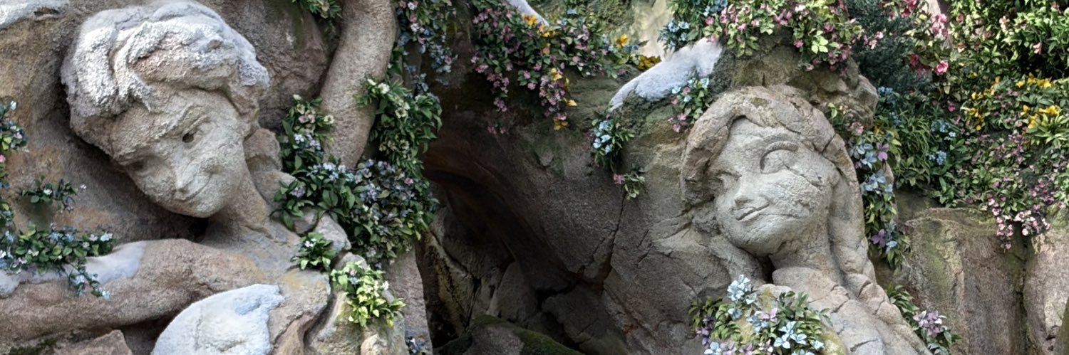 紅魔の魔女 banner