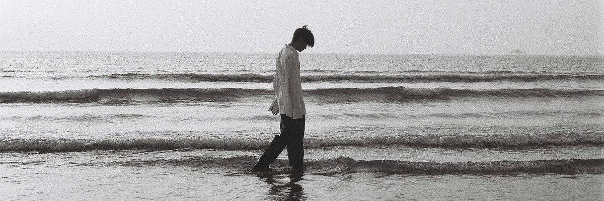 devitanspoetri_'s profile banner image