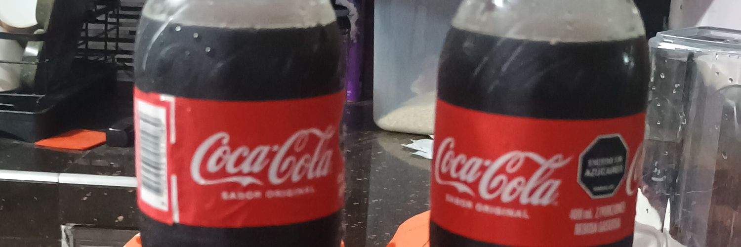 leslie_col's profile banner image