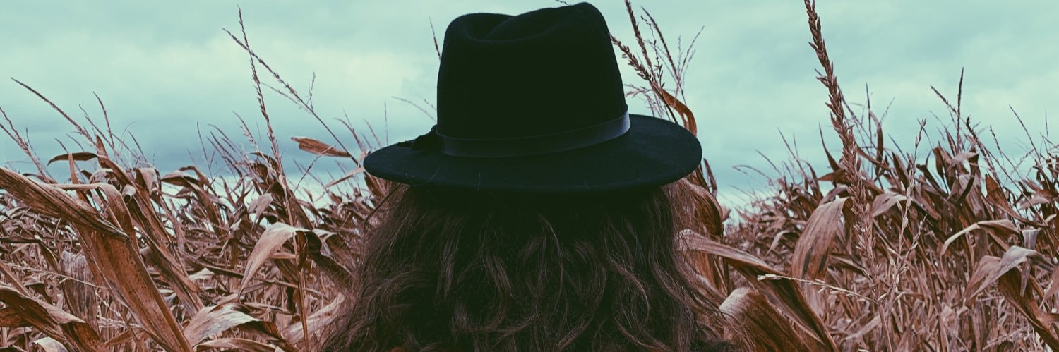 OakleeB's profile banner image