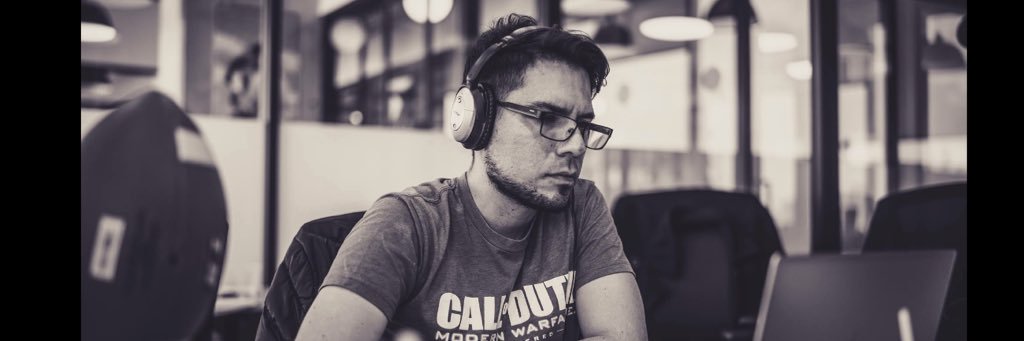 derni_moonlight's profile banner image
