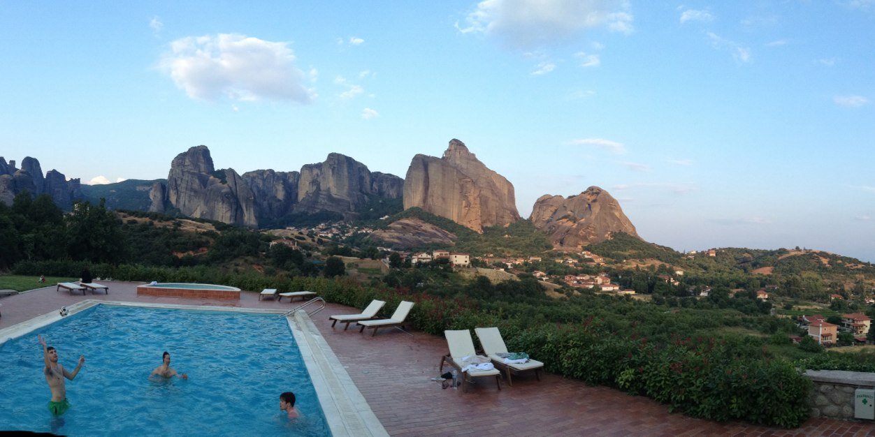 Peter Vogiatzis banner