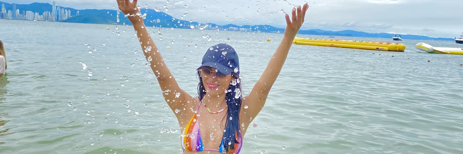 moni_fernandzl's profile banner image