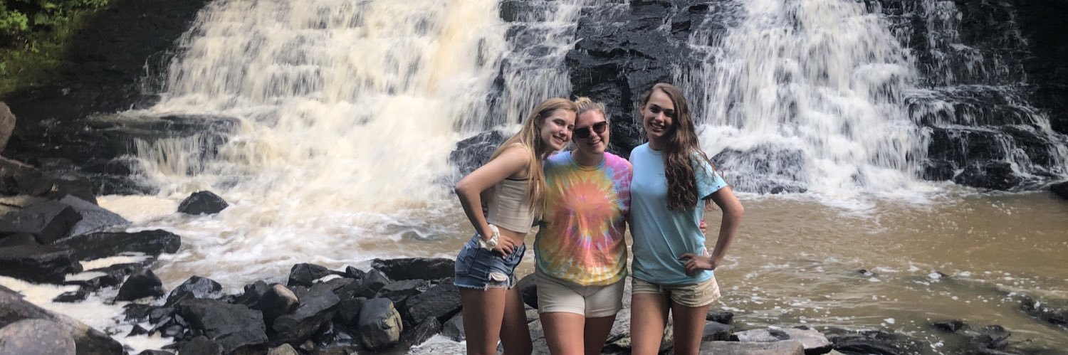 juliapsnell1999's profile banner image