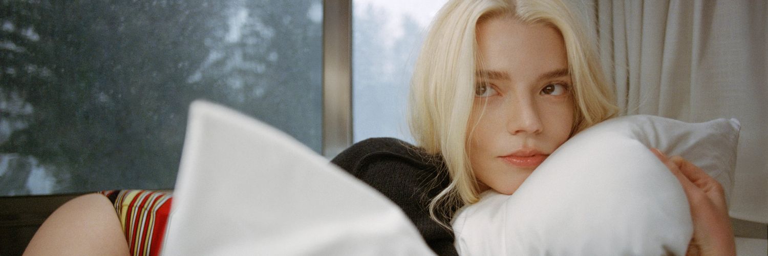 Víctor Hernández banner