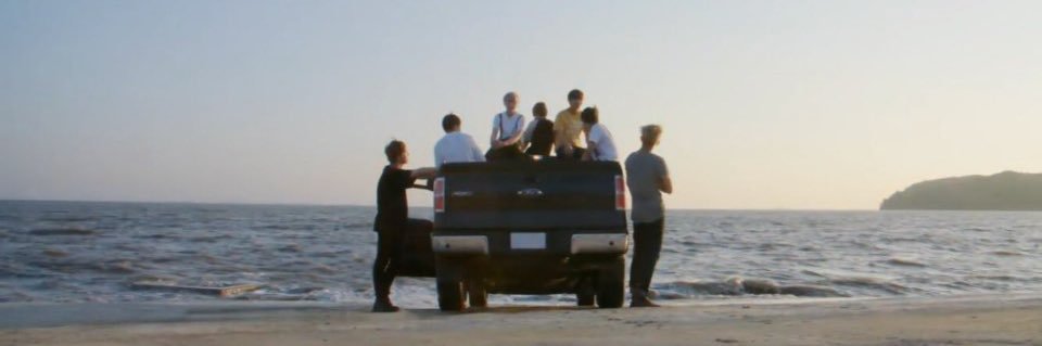 칠월 ⁷ 🎗 banner
