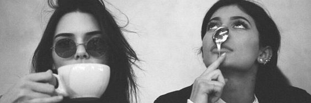 U i L H a banner