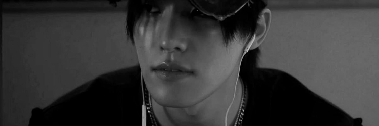 ljchwes's profile banner image