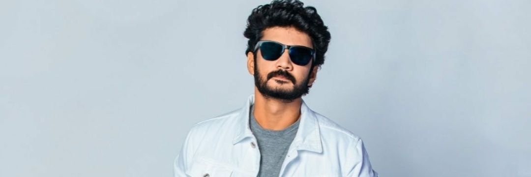 GirlVinu's profile banner image