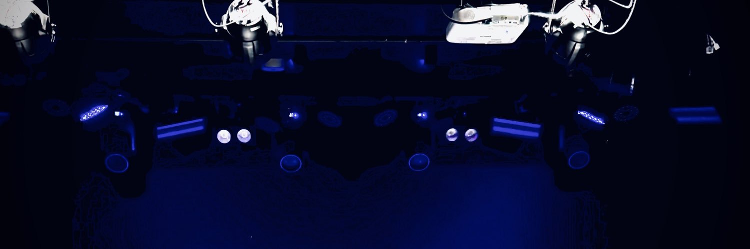 den01008's profile banner image
