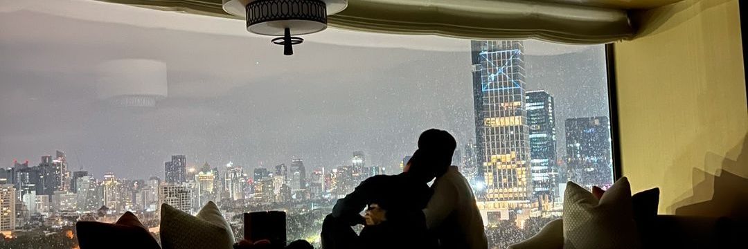 ElleHee's profile banner image