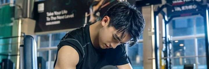 revanzhou's profile banner image