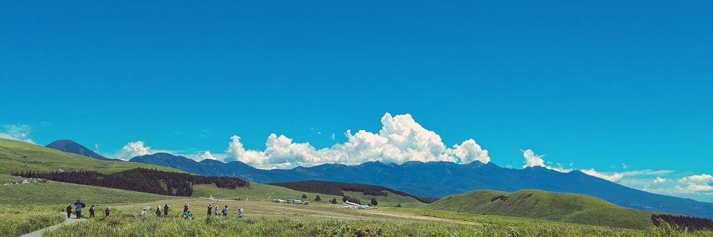 ミーシャ🌃🐚/Misha 🎧⚡💄 banner