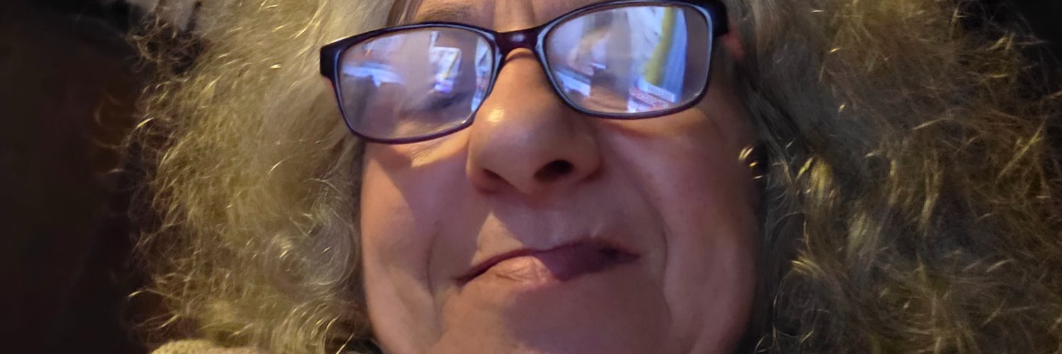melukip's profile banner image