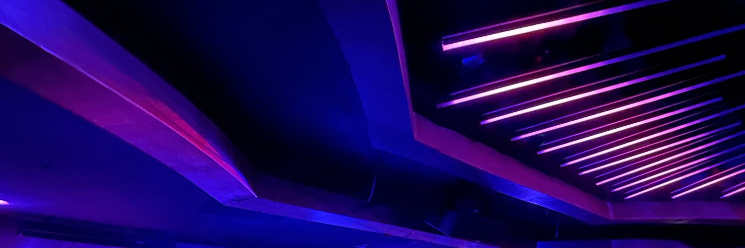 lo banner
