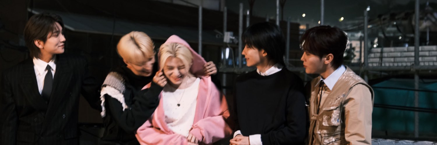 wzhnmk's profile banner image