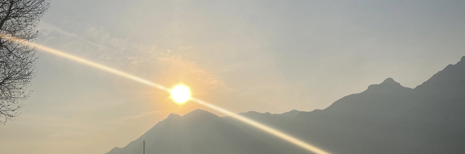 M banner