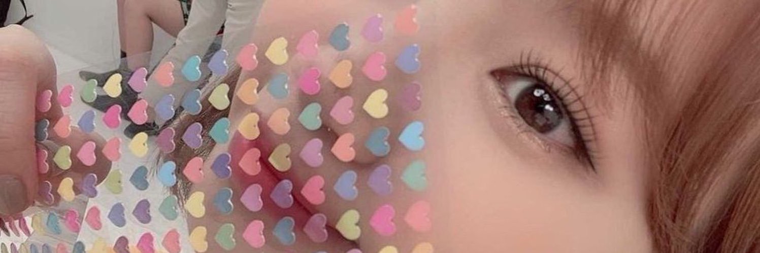 chaewon thinker banner