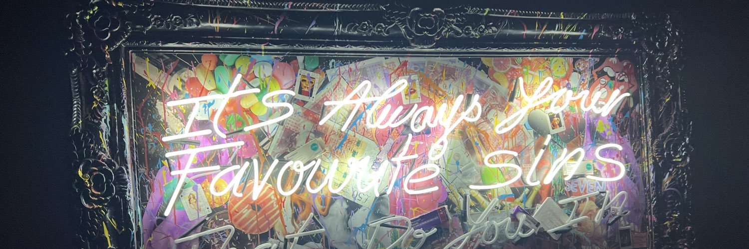 Zak 🌹's banner