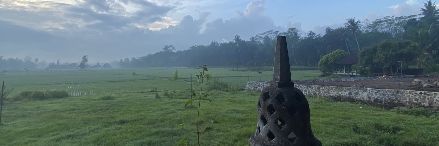 melidaKH's profile banner image