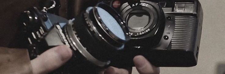 Q banner