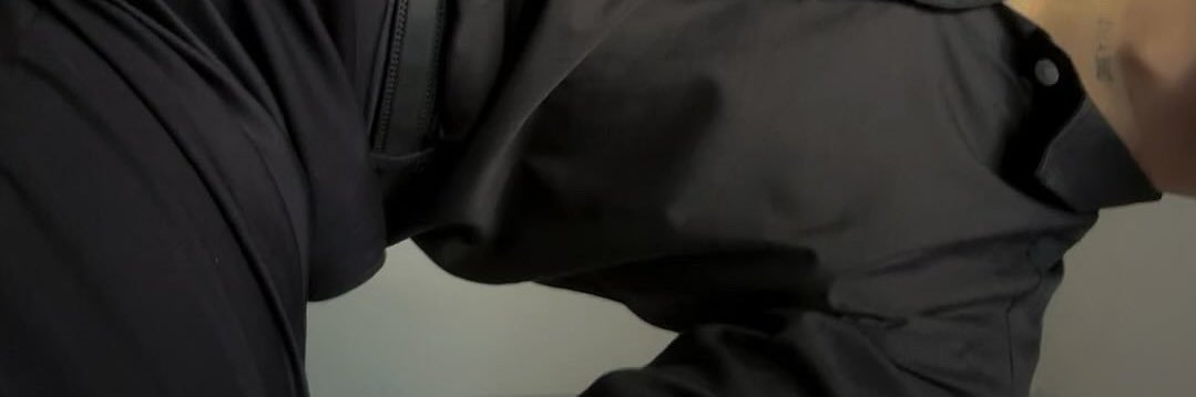 Z U R I banner