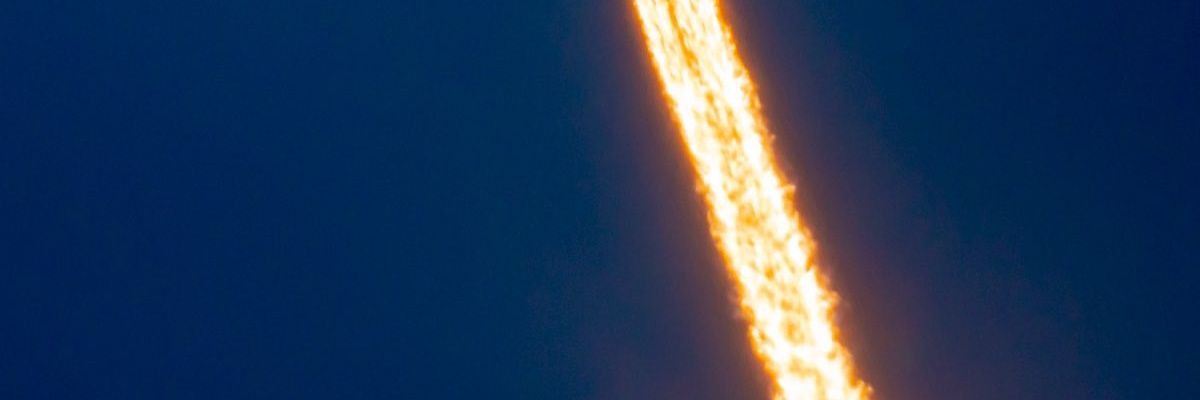 Qi banner