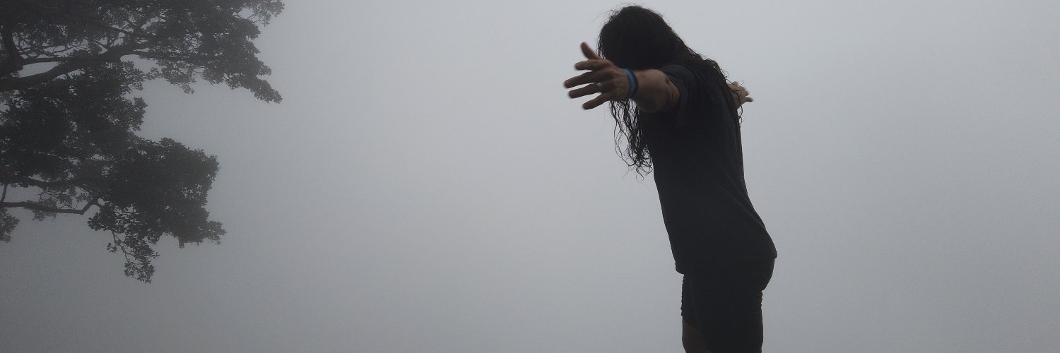 AgusTiinho's profile banner image