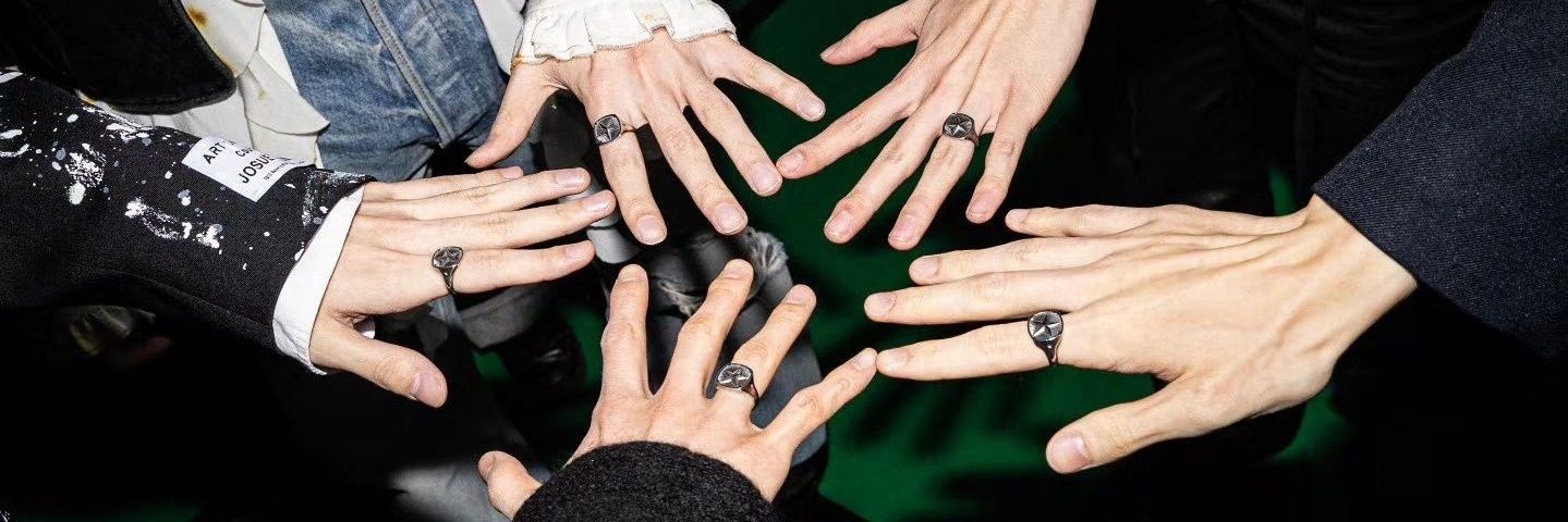 03:00 ||| +×+🦊 🎄☃️ banner