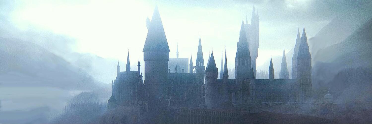 Tweets Hogwarts banner