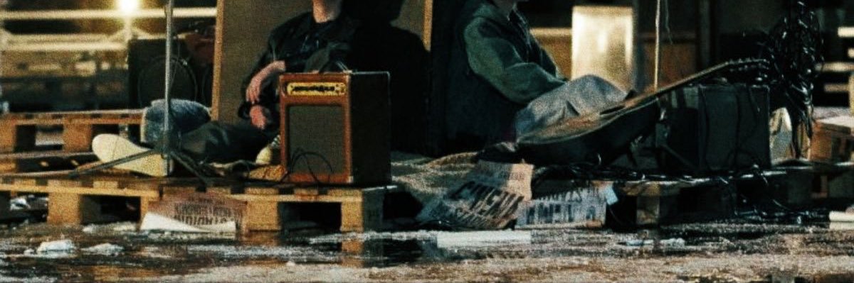 rue. banner