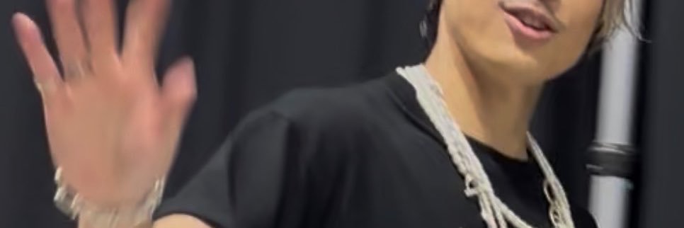86920133r's profile banner image