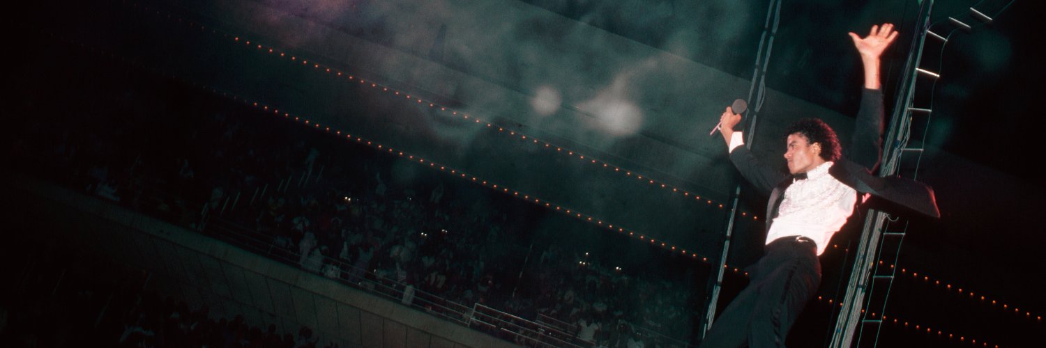 foradomuro's profile banner image