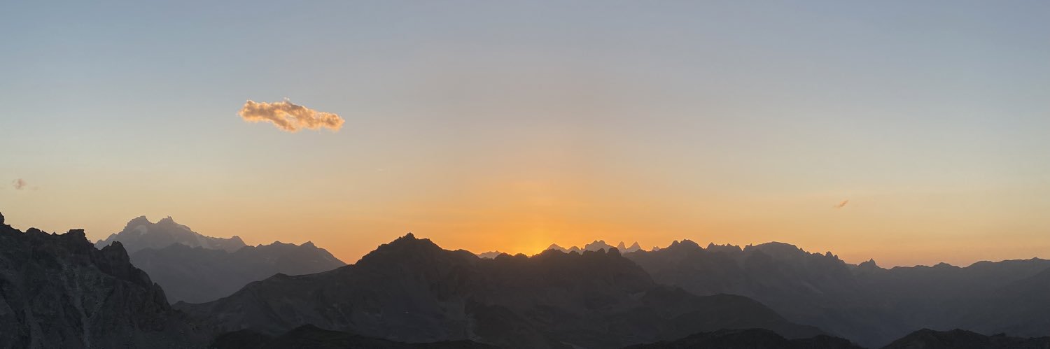 deinaz_'s profile banner image