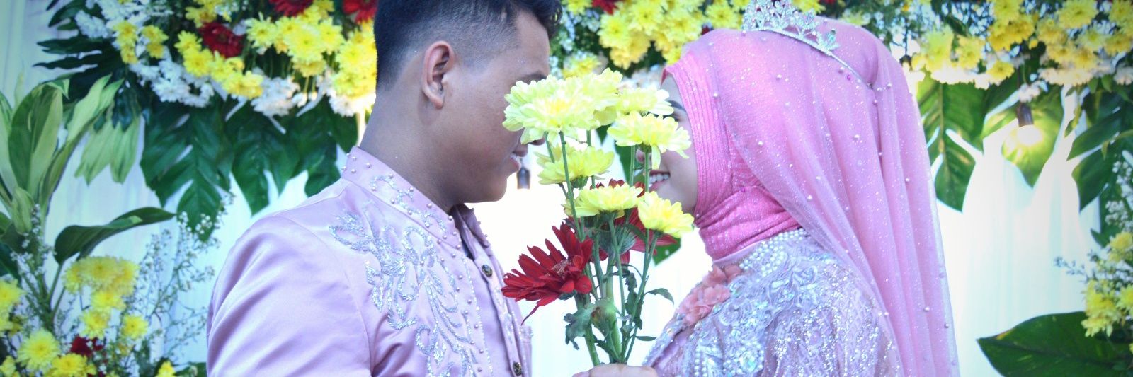 diahretno22's profile banner image