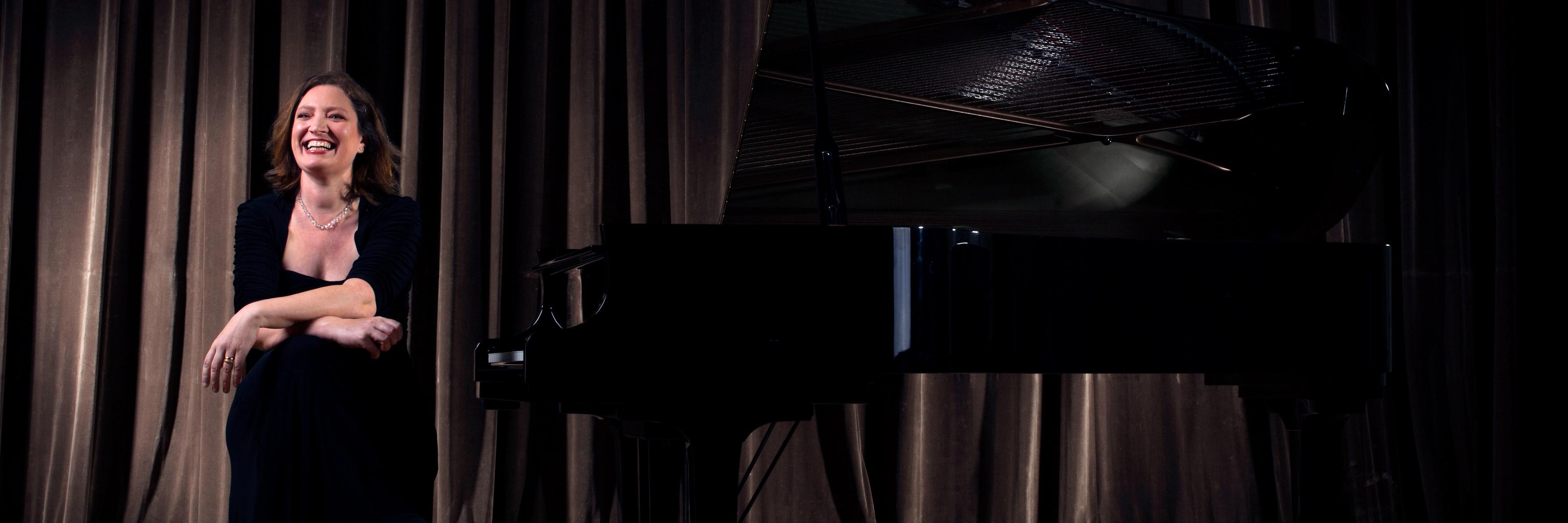 Nina Schumann banner