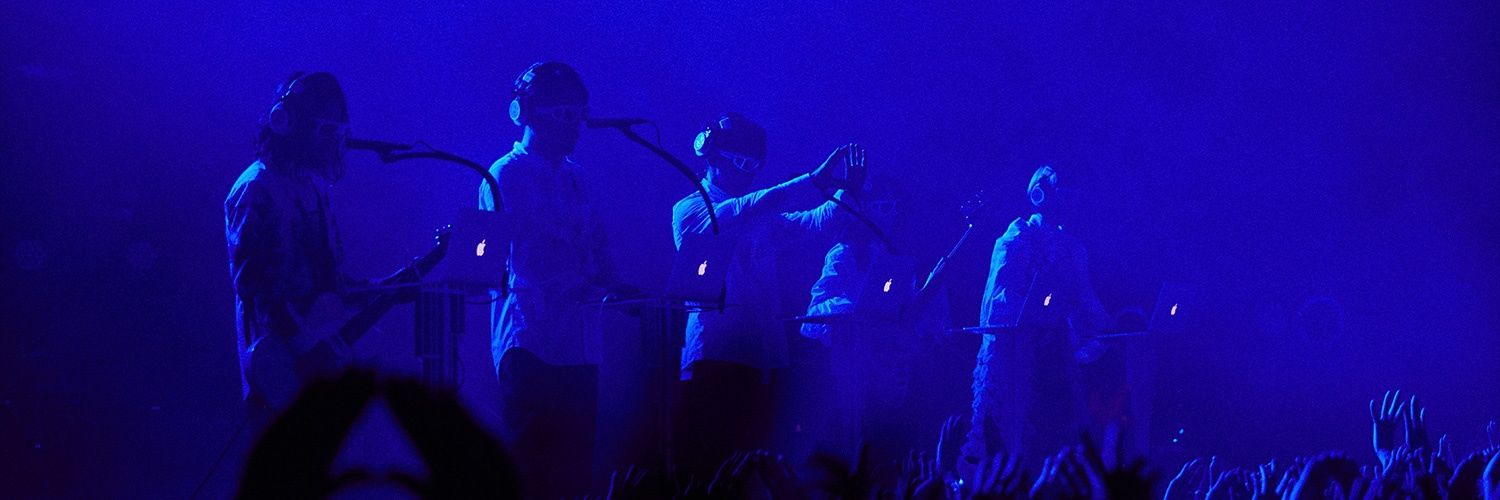 となりのろろろ banner