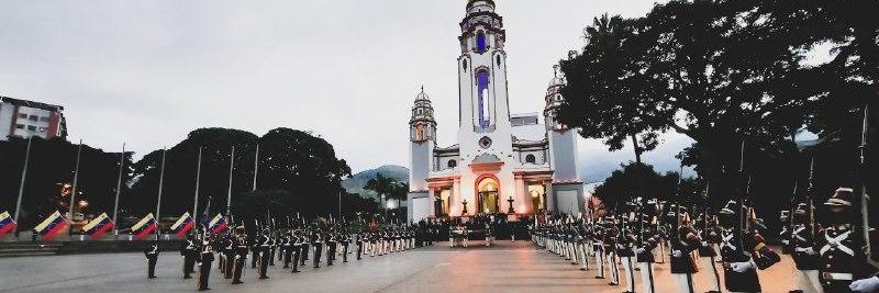 Anakarinadb_'s profile banner image