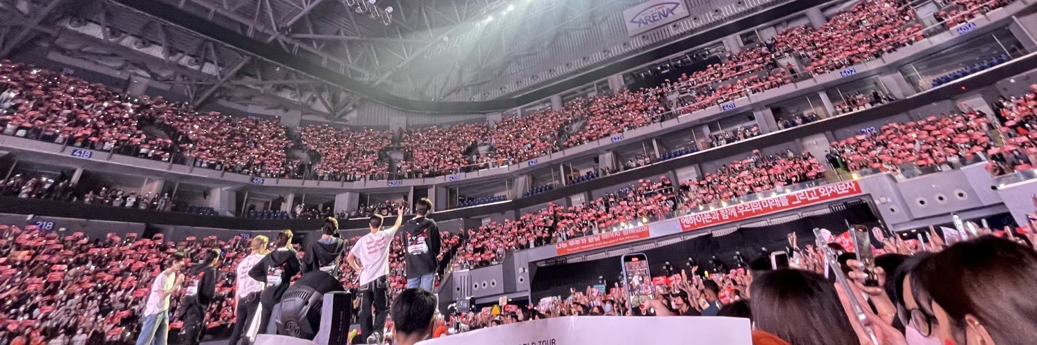 nini saw riize 🧡 banner