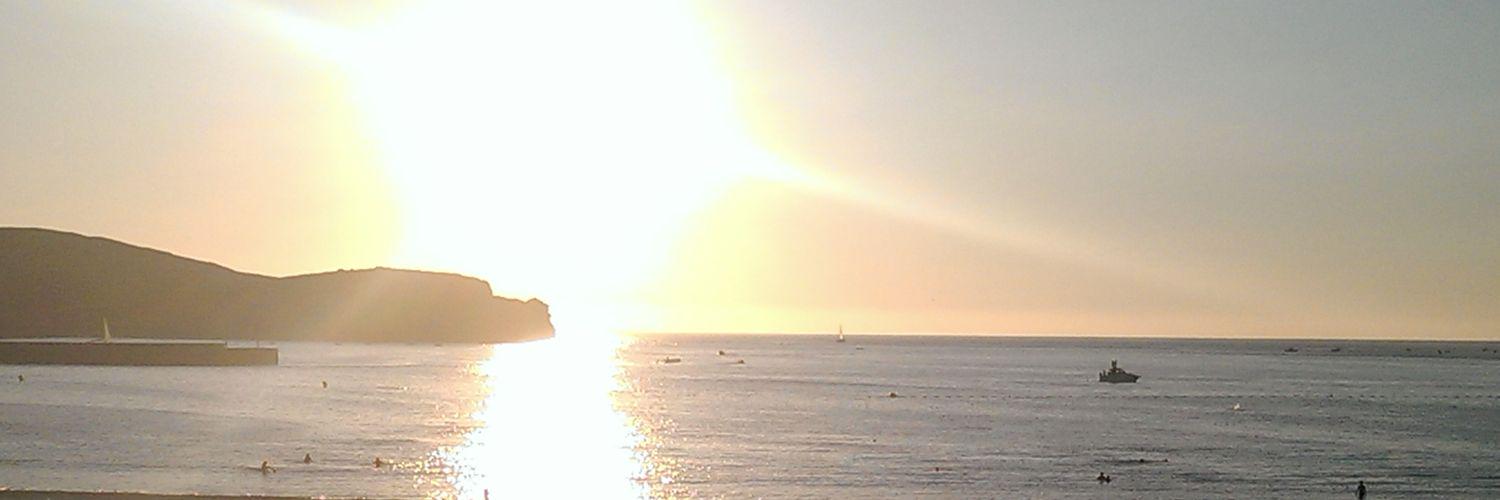 annacompes's profile banner image