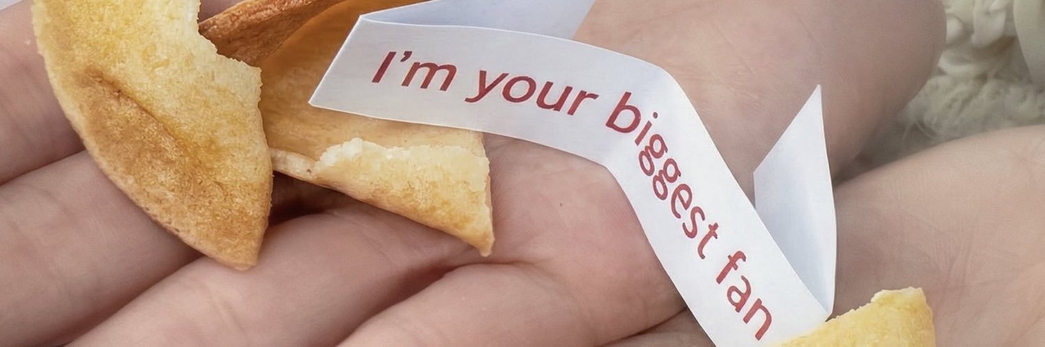 strawberry_em's profile banner image