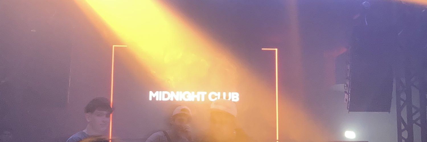zeze_wc's profile banner image